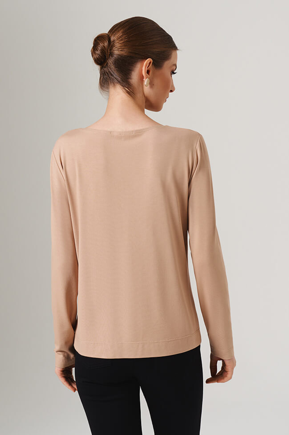23121 Лонгслив женский (бежевый)