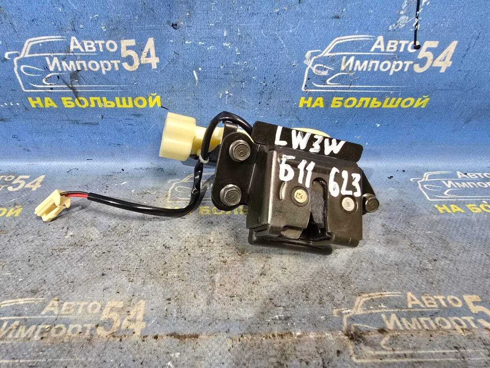 Замок багажника MAZDA MPV 2002-2006