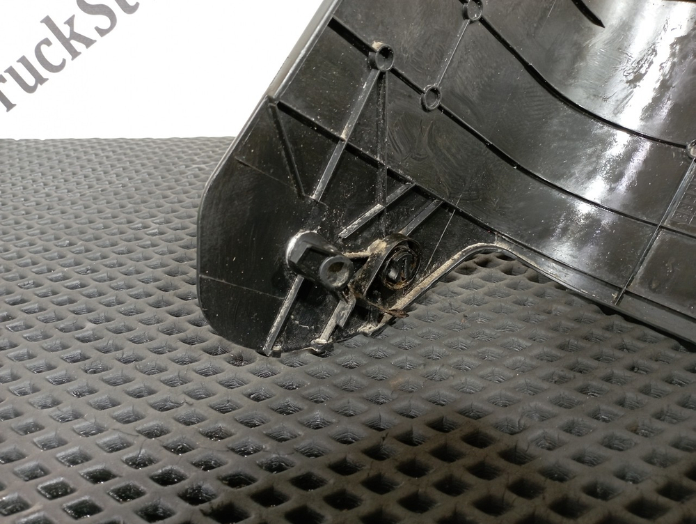 Кожух рулевой колонки 2023г.