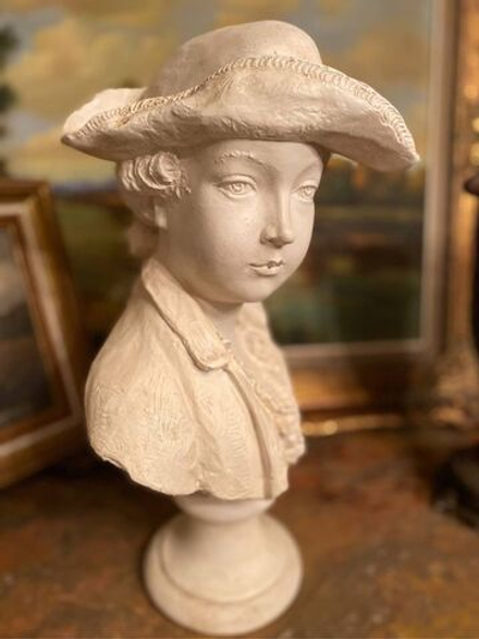 Винтажный бюст