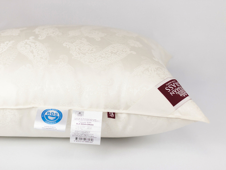 Подушка средняя 50х68 German Grass Downline Silk Down Grass