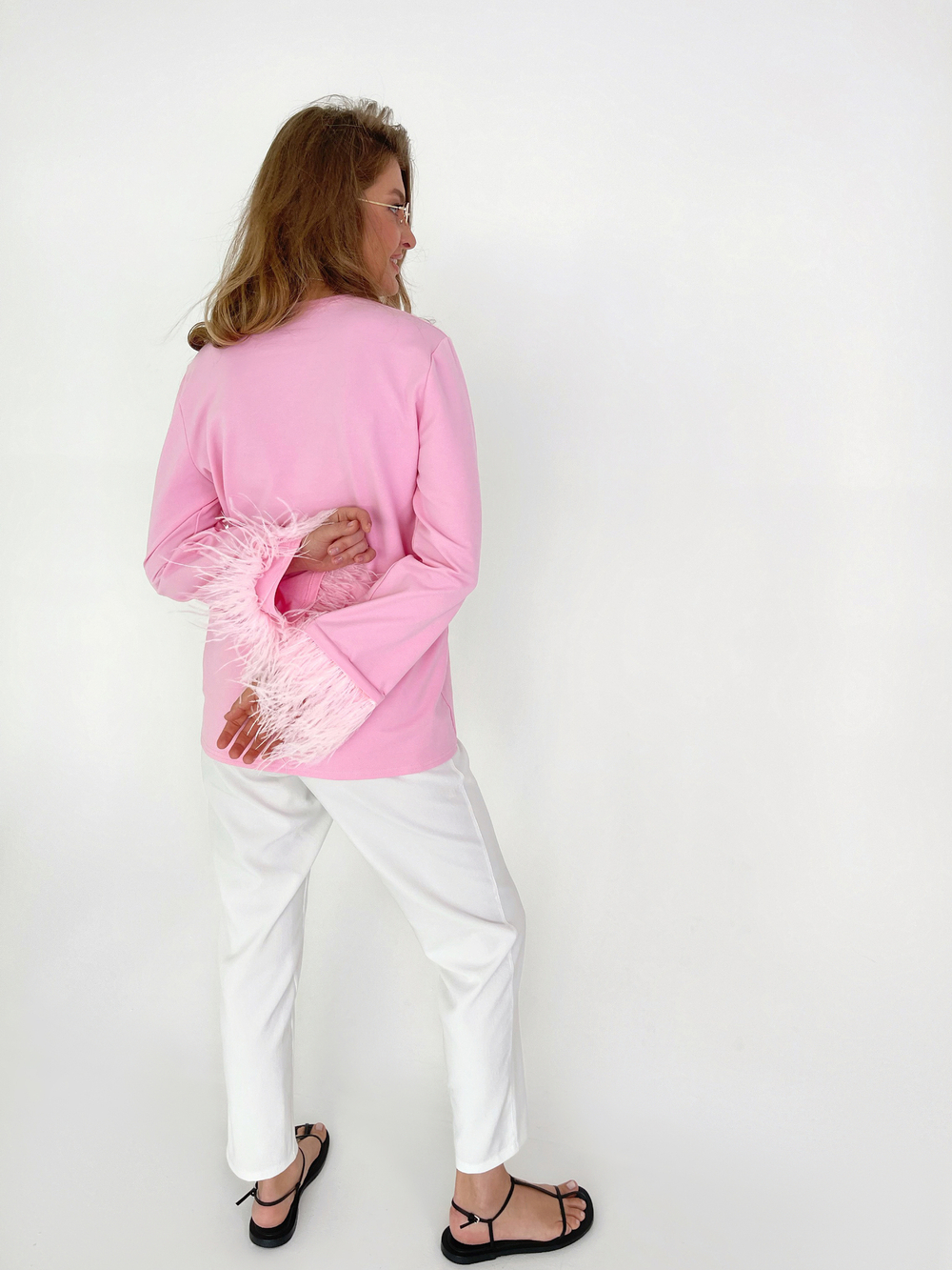Лонгслив со съёмными перьями на рукавах розовый 8