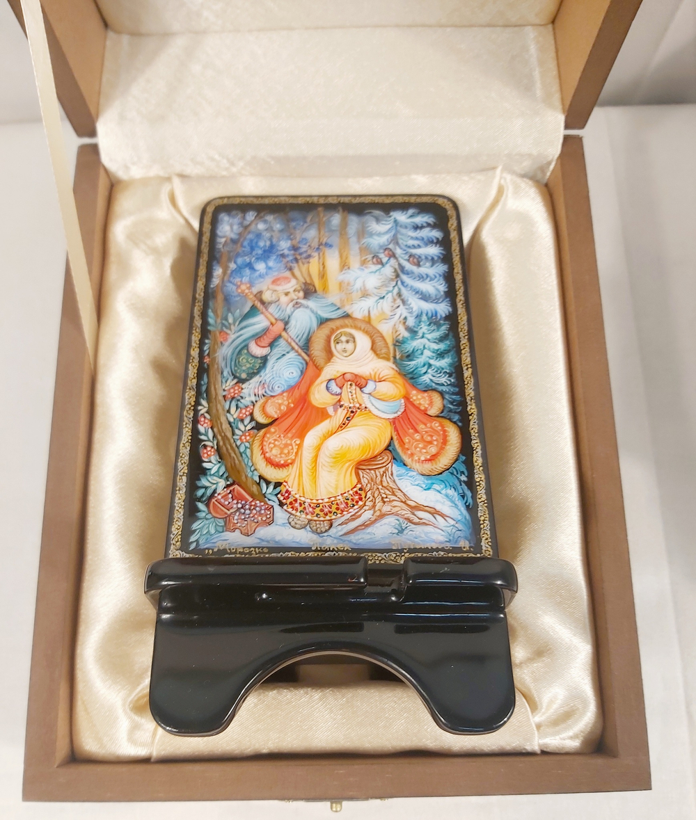 Сувенирная подставка для телефона с росписью Палех "Морозко"