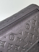 Сумка-мессенджер Louis Vuitton