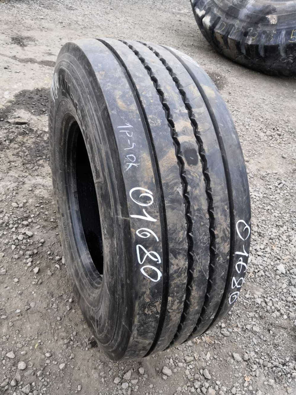 385/65R22.5 Matador THR4 шина б/у