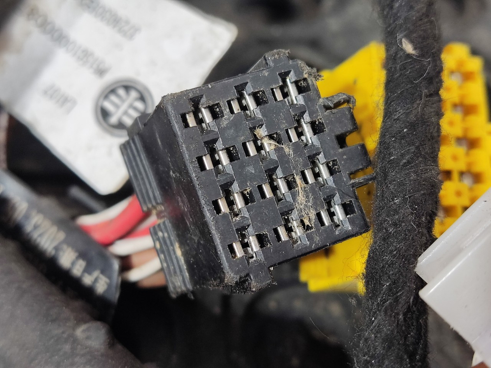 Проводка двери левой 2023г