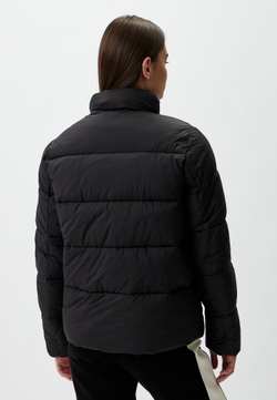 Куртка утепленная  женская GUESS