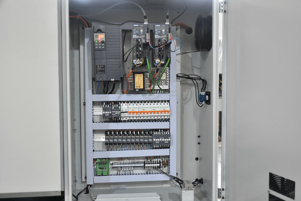 MetalTec CK 36x750 токарный станок c ЧПУ с горизонтальной станиной