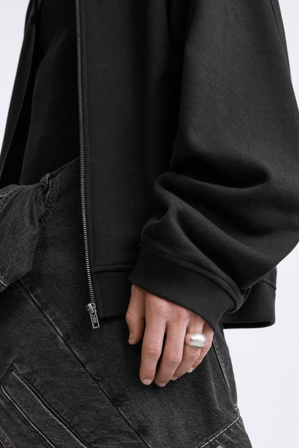 ZARA ОВАЛЬНОЕ КОЛЬЦО — LIMITED EDITION, СЕРЕБРИСТЫЙ