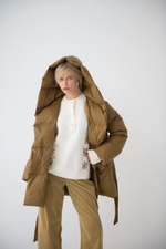 Пуховик с капюшоном YARMIN