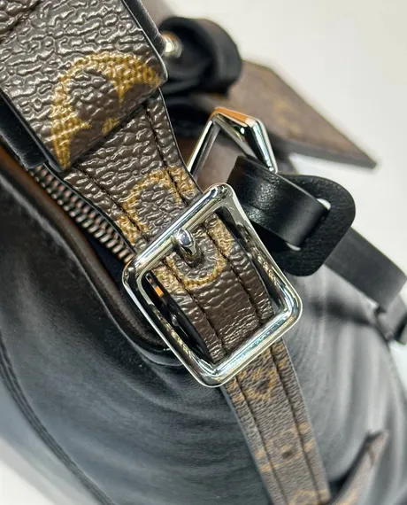 Сумка Louis Vuitton Vibe Carry All East West