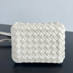 Bottega Veneta Small Parachute 21 cm