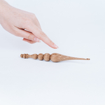 Деревянный крючок для вязания из сибирского кедра 10 мм. K191