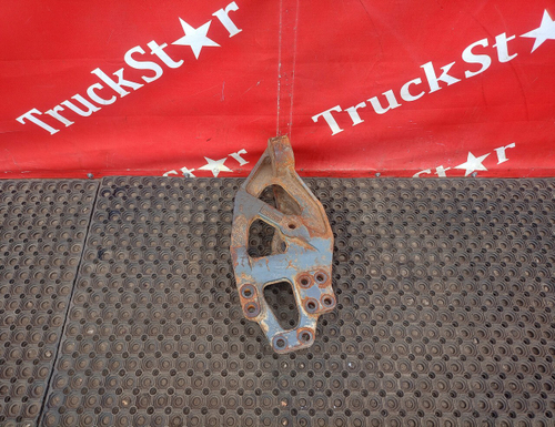 Кронштейн рессоры передней левый