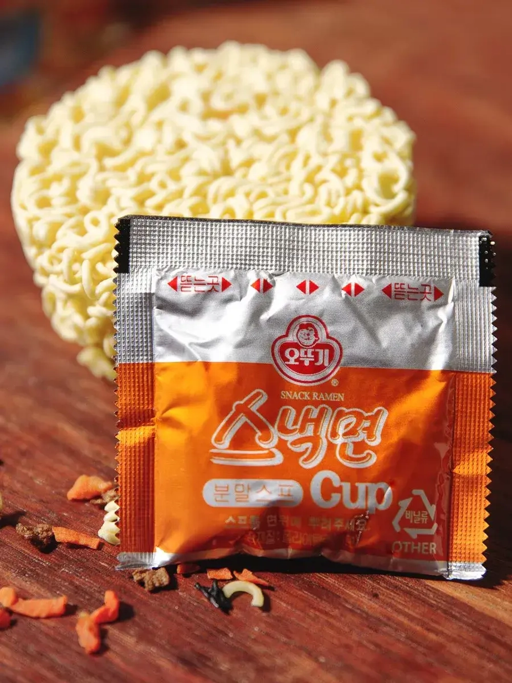 Лапша Snack Ramen Оттоги со вкусом говядины 62 г * 3 шт