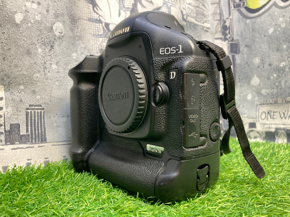 Canon EOS 1D Mark III Покупка/Продажа