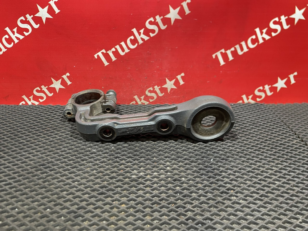 Кронштейн переднего стабилизатора 2023г