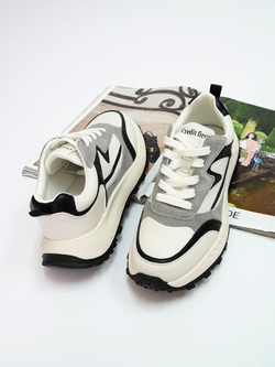 Кроссовки женские демисезонные