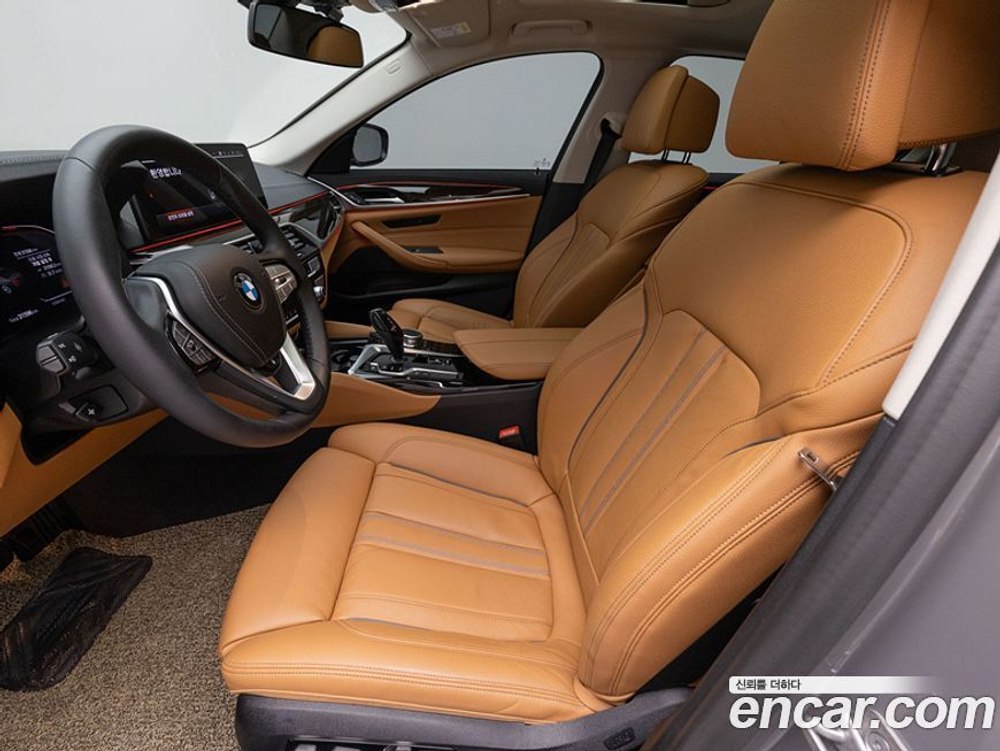 BMW 5 Series (G30) 520i Luxury (04.2021)