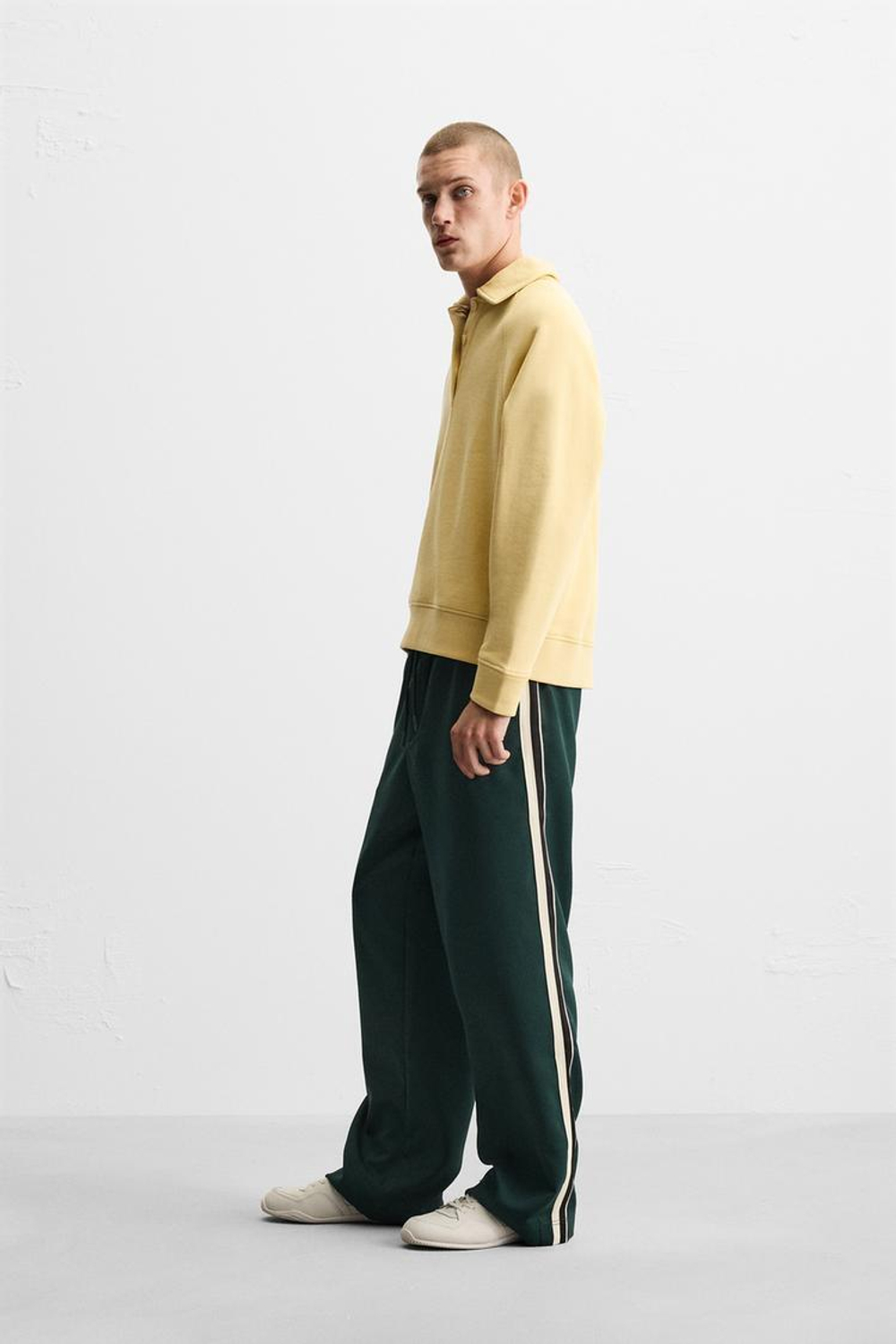 ZARA БРЮКИ ИЗ ВЫСОКОТЕХНОЛОГИЧНОЙ ТКАНИ С ЛАМПАСАМИ, БУТЫЛОЧНО-ЗЕЛЕНЫЙ