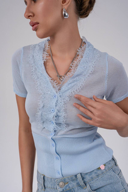 Блуза тонкой ручной вязки с итальянским кружевом