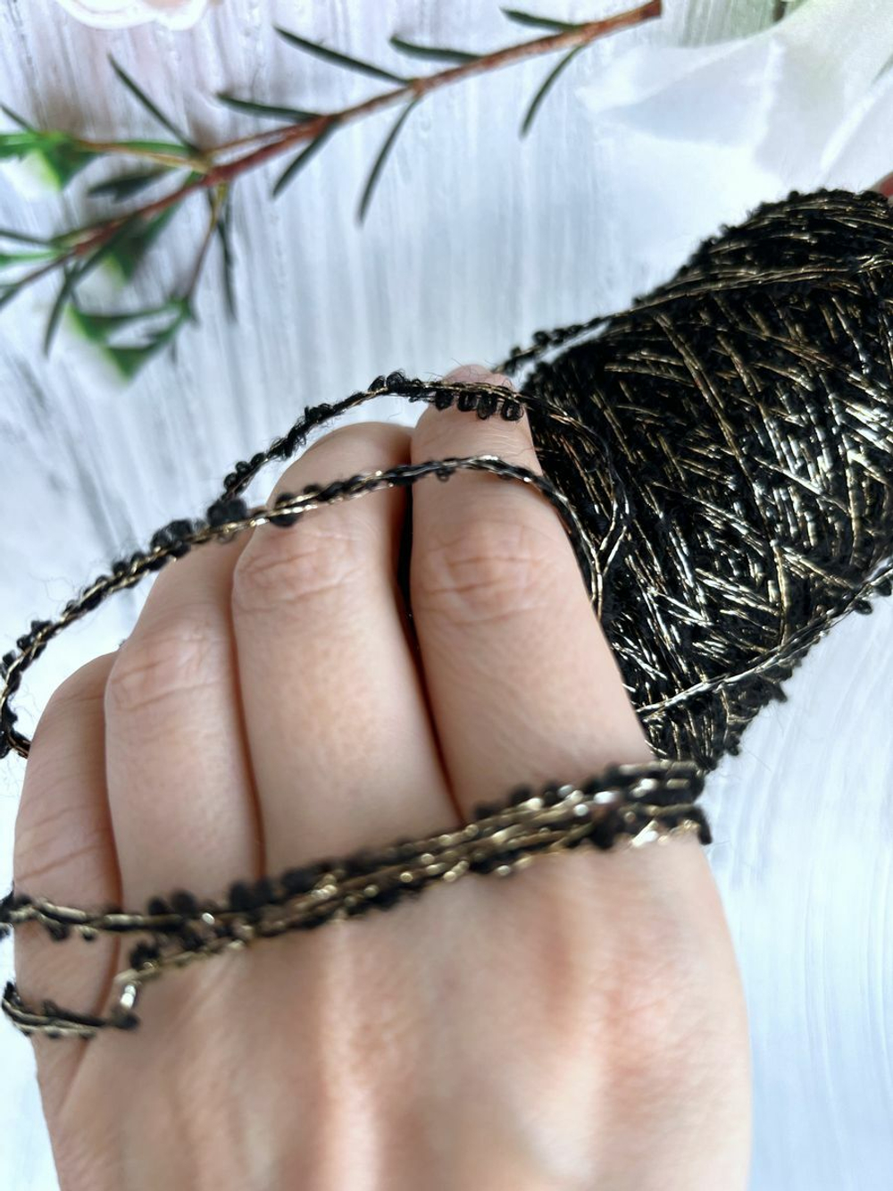 Пряжа мелкое микро букле в цепочке из люрекса