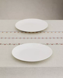 ZARA HOME СКАТЕРТЬ С ВЫШИВКОЙ, ЭКРЮ