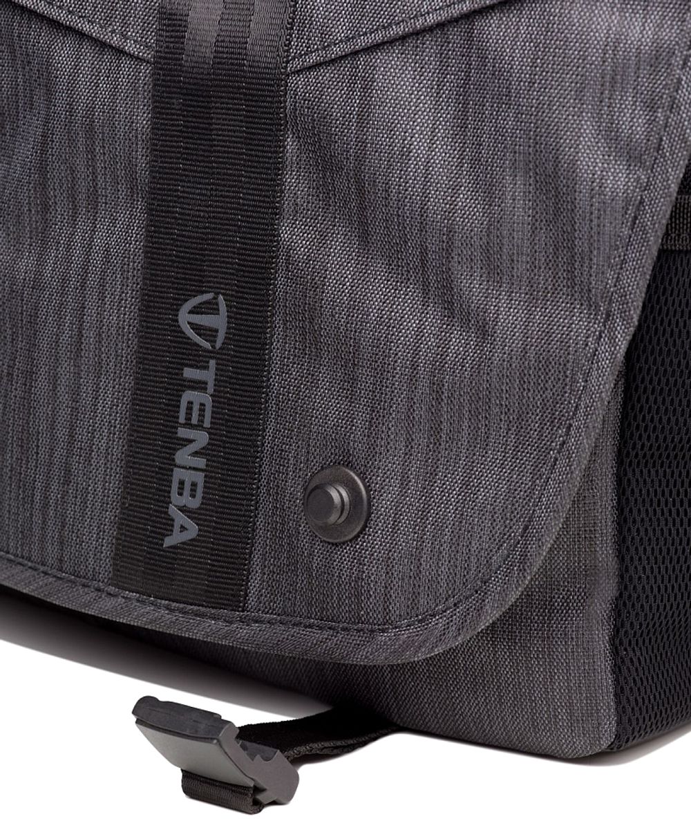 Tenba DNA Messenger 10 Graphite
