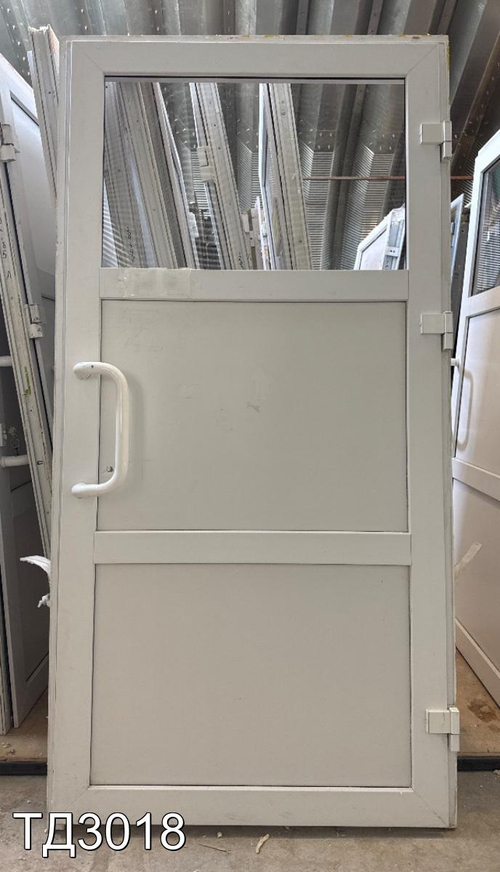 Дверь пластиковая входная Б/У 2030(в) x 1040(ш)