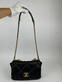 Сумка Chanel 19