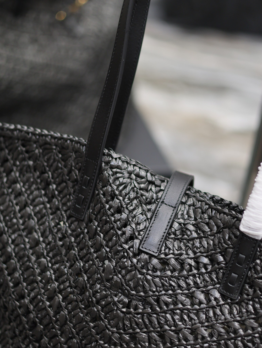 Saint Laurent Panier Medium in Raffia