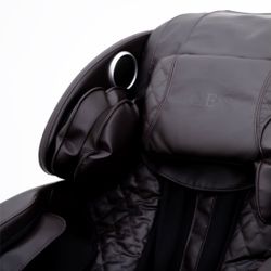 GESS Futuro Массажное кресло (коричнево-бежевое)