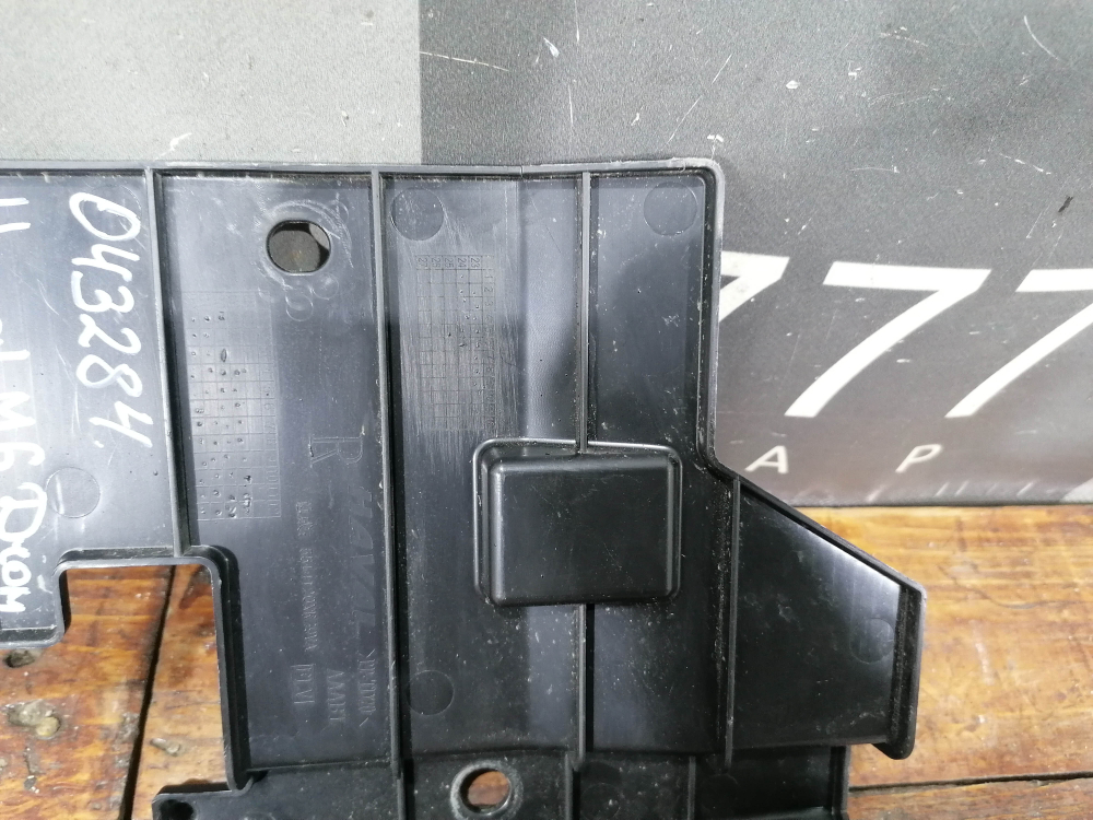 Дефлектор радиатора правый Haval M6 2 21-нв Б/У Оригинал 5514120XKZ9VA