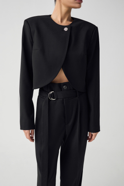 Укороченный жакет