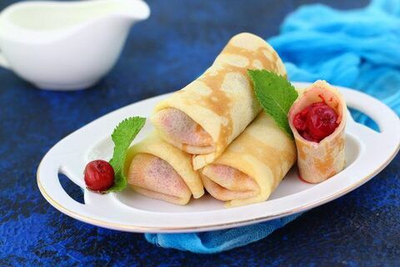 Блинчики с ягодным джемом 1шт (80гр)