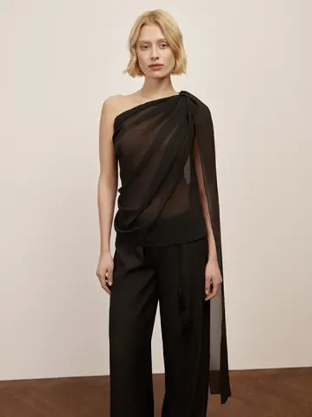 Топ на одно плечо Asymmetry