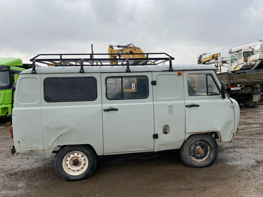 UAZ 3909* Грузопассажирский 390995-04 (Фургон, 6+1 мест, без ABS, Бензиновый, 2,7 л, 112 л.с.)