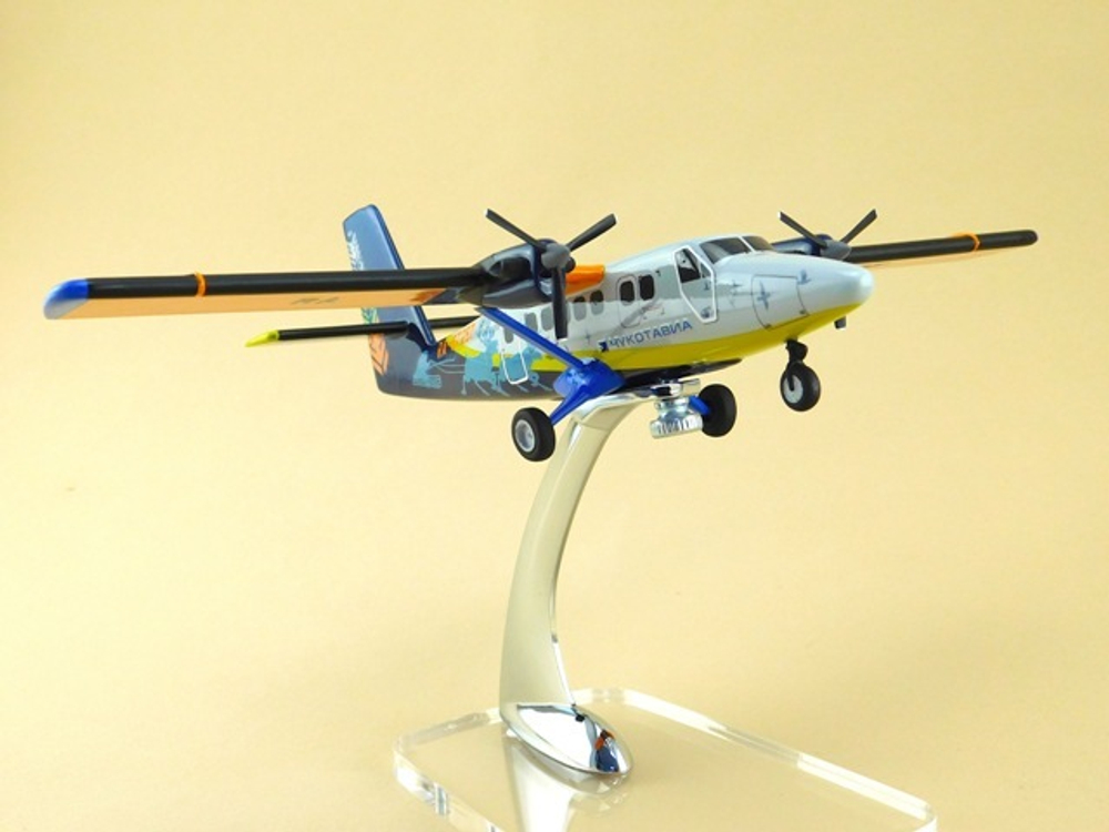 Модель самолета DHC 6 Twin Otter (М1:72, ЧукотАвиа)
