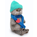 Басик в шапке и шарфе с сердечком 19см.