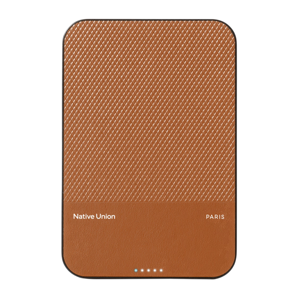 Внешний аккумулятор MagSafe Native Union (Re)Classic Power Bank (Qi2) (5000 мА·ч) Беспроводная зарядка: Qi 15 Вт. Проводная зарядка: USB-C. Сертификация Qi2. Есть LED-индикация и поддержка PD. Энергоёмкость — 19,25 Вт·ч. Максимальная выходная мощность — 2