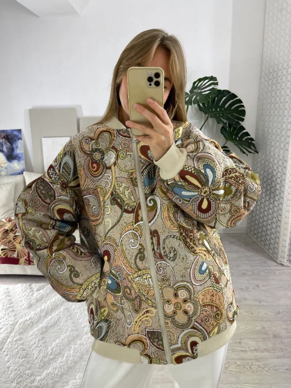 Куртка-бомбер (цвет бежевый)