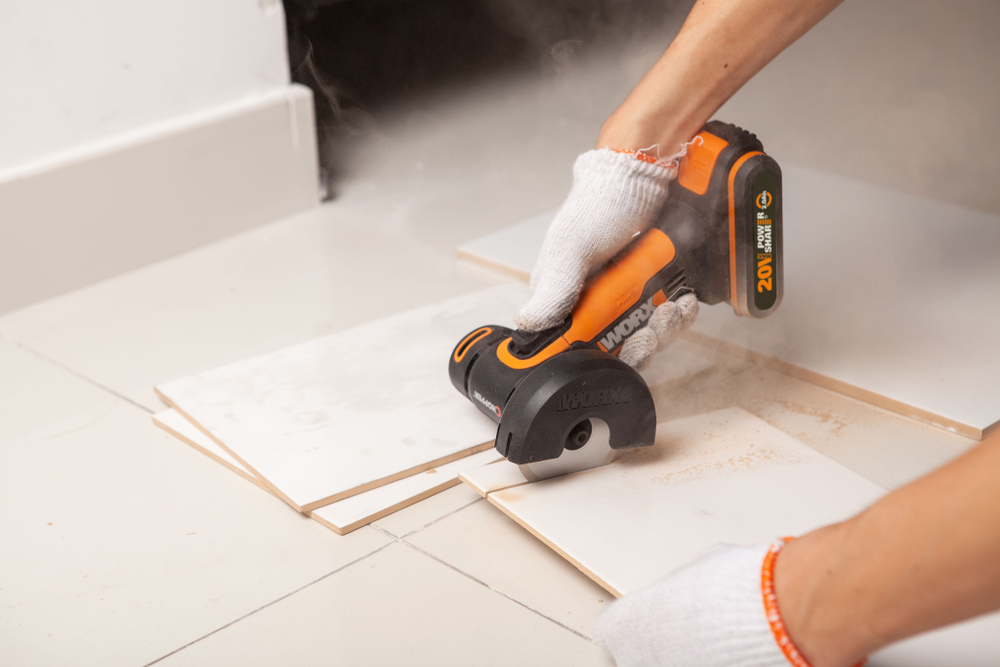 Угловая шлифмашина аккумуляторная WORX WX801.9