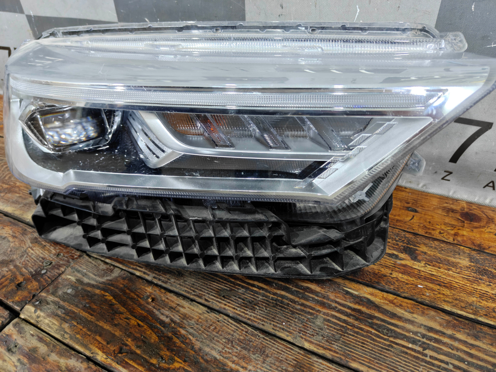 Фара правая LED Haval M6 2 21-нв Б/У Оригинал 4121101XKZ0YB
