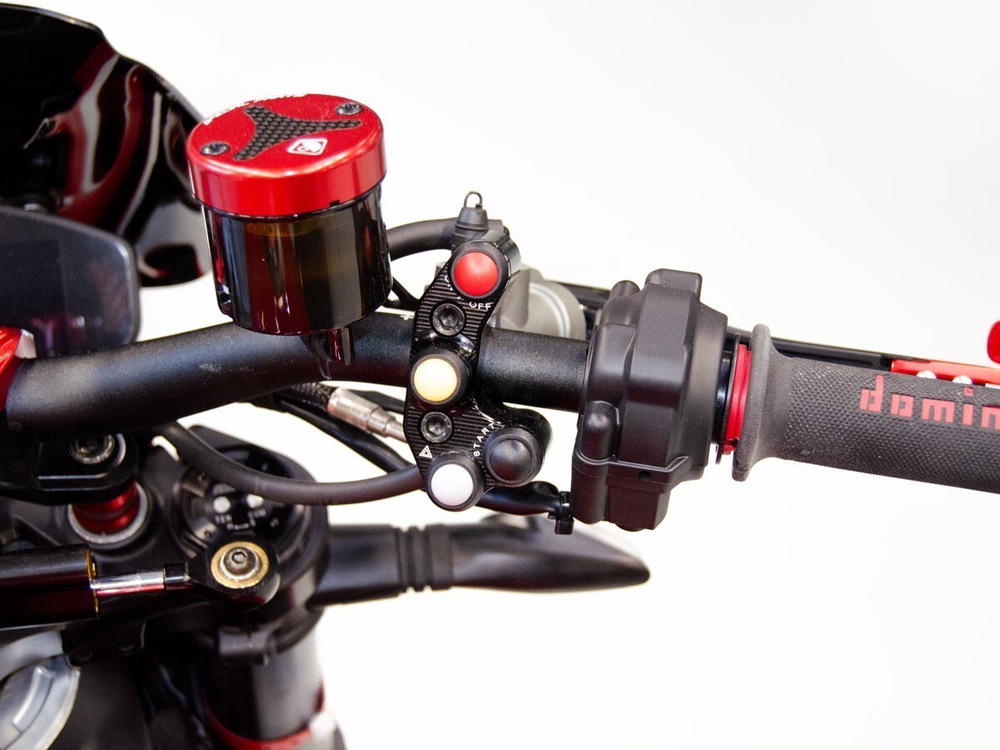 CPPI14 DBK BRACKET, BRAKE PUMP W/ BUTTONS INTEGRATED