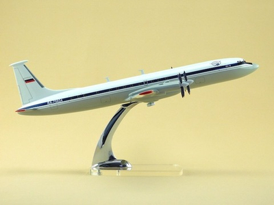 Модель самолёта Ил-22 (М1:100 ВВС России с антеннами)