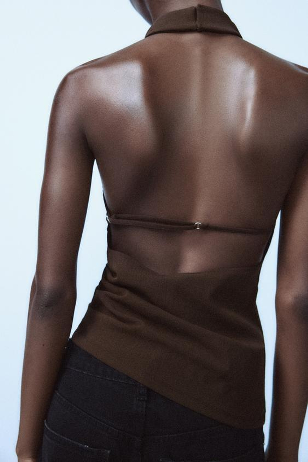 ZARA ТОП С ГОРЛОВИНОЙ ХАЛТЕР И ОТКРЫТОЙ СПИНОЙ, ШОКОЛАДНЫЙ