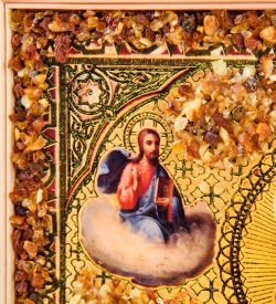 AMB-52/13 Икона «Николай Чудотворец» (с янтарной крошкой) дер.рамка 30х40