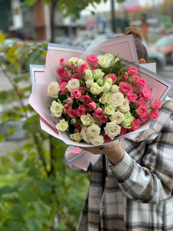 Букет кустовая роза L