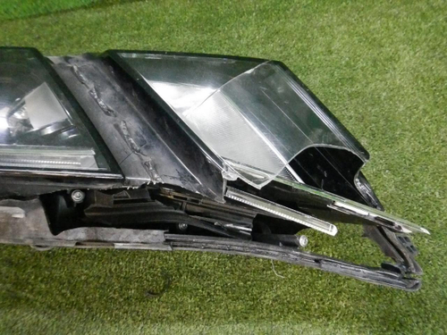 Битая Фара правая Skoda Octavia A7 (2017-2020) LED