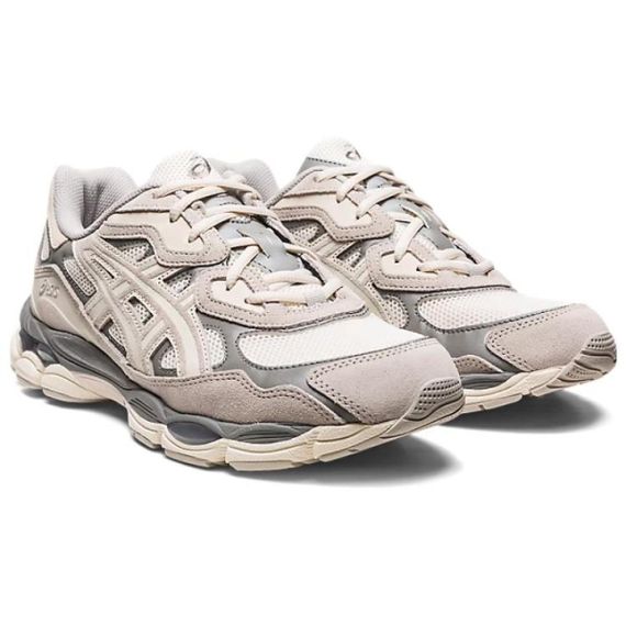 Asics Гельл Нью-Йорк В изобранном виде - это универсальный аксессуар